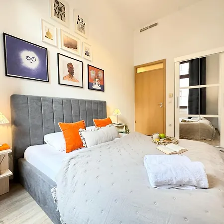 Pop Art 2br Bold & Bright Escape Inside Gozsdu Appartamento *