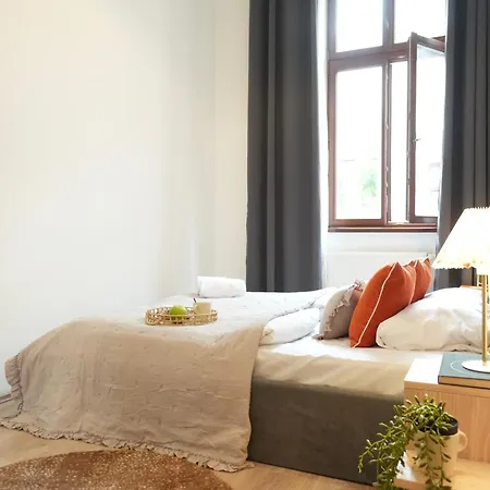 Appartamento Pop Art 2br Bold & Bright Escape Inside Gozsdu Budapest