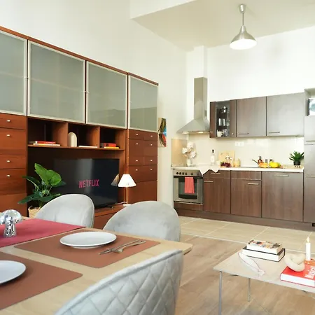 Pop Art 2br Bold & Bright Escape Inside Gozsdu * Budapest