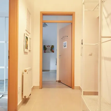 Pop Art 2br Bold & Bright Escape Inside Gozsdu Apartment *